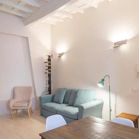 Apartment Stylish Close To Piazza Navona Rom